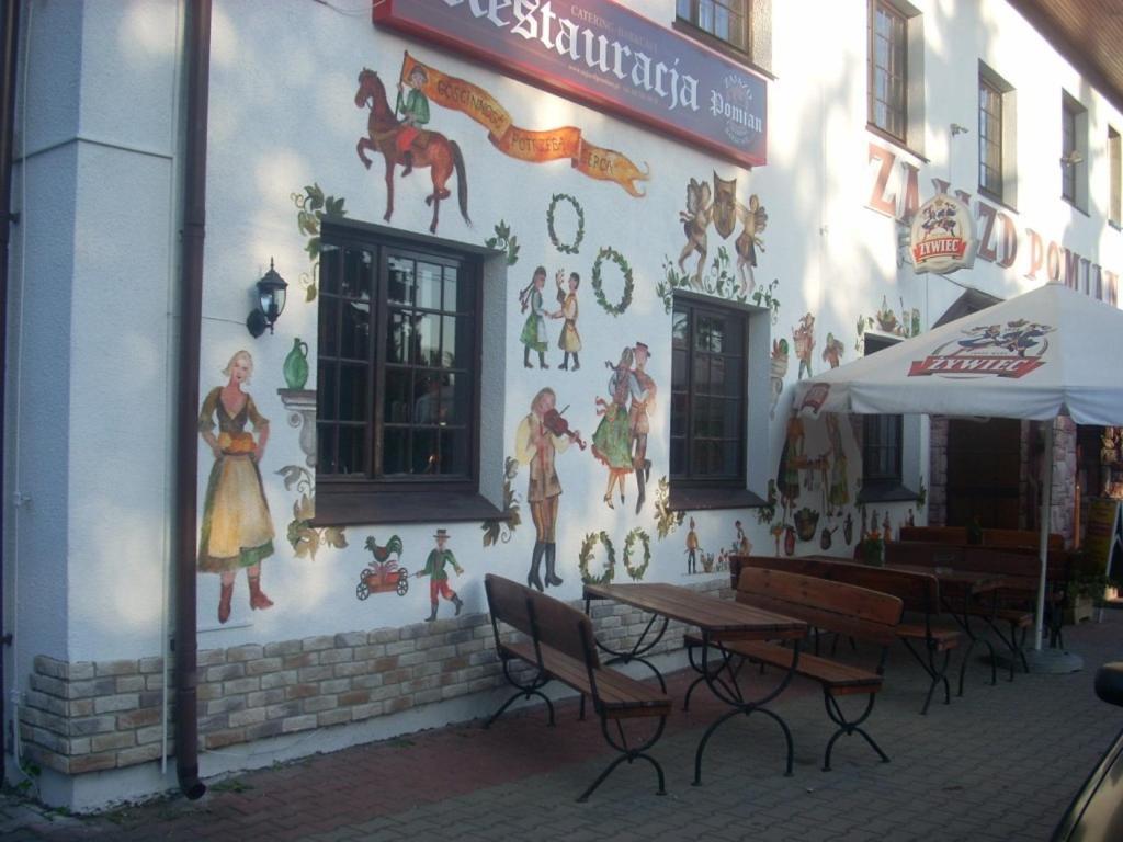 Zajazd Pomian Ozarów Mazowiecki Exterior foto